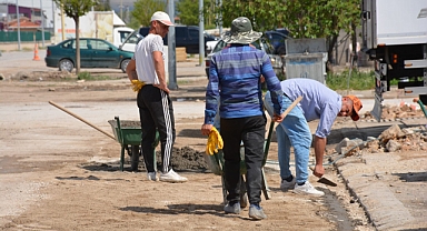 ŞUHUT’ta Yol Çalışmaları Aralıksız Devam Ediyor