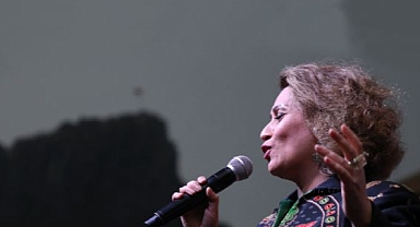 TÜRK DÜNYASININ GÜÇLÜ SESİ AZERİN’DEN UNUTULMAZ KONSER