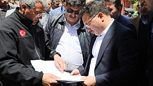 Vali Çiçek Yanan İş Yerlerini Ziyaret Etti