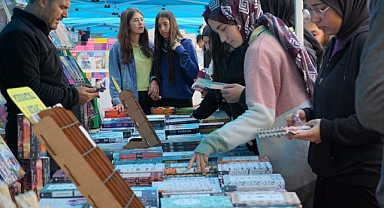 5.Şuhut Kitap Fuarı Açıldı.