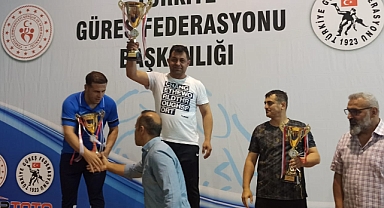 Afyonkarahisar Taşoluk Spor Kulübü güreşte Türkiye şampiyon oldu