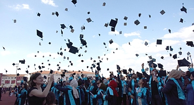 AKÜ MYO Öğrencileri Kep Attı