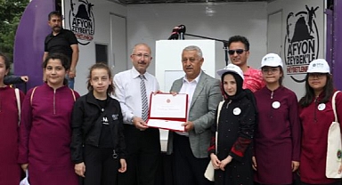 ATIK PİLLERİ TOPLADILAR, ÖDÜLLERİ KAPTILAR