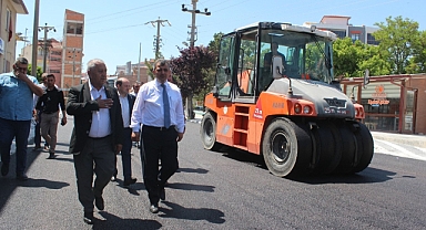 Emirdağ’da Caddeler Asfaltlanıyor