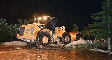 İscehisar’da, Sağanak Yağış Sele Dönüştü Maddi Hasar Büyük