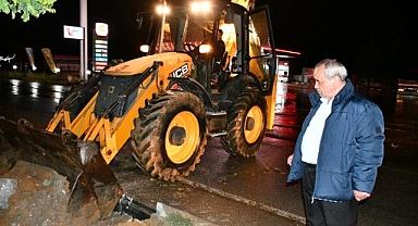 İscehisar da sağanak yağış sele neden oldu