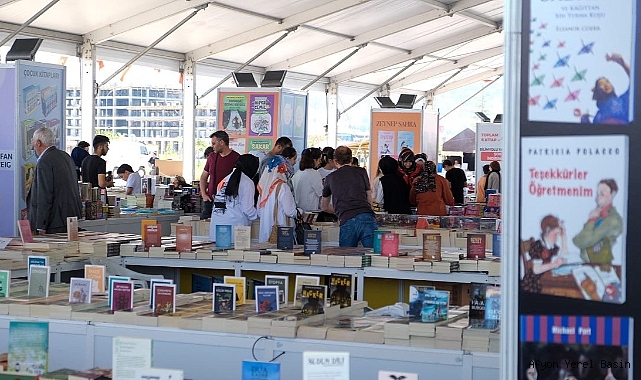 Kitap Fuarı'nda yıldızlar geçidi