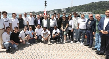 ZEYBEK BAŞKAN AFYONLU ÖĞRENCİLERLE BULUŞTU