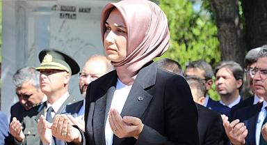 15 Temmuz Demokrasi ve Milli Birlik Günü’nde Aziz Şehitlerimiz Rahmetle Yad Edildi