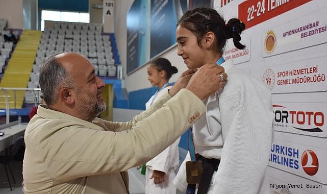 Afyonkarahisar’da Minikler Judo Şampiyonası sona erdi