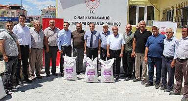  Dinar'da Çiftçilere %75 Hibeli Karabuğday Tohumu Dağıtıldı