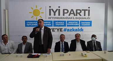 İYİ PARTİ AFYONKARAHİSAR SEÇİM KOORDİNASYON MERKEZİNDE BAYRAM COŞKUSU