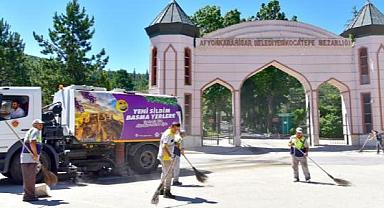 	MEZARLIKLARDA BAYRAM TEMİZLİĞİ