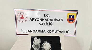 UYUŞTURUCU SATICISINI JANDARMA YAKALADI.!