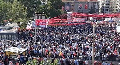 AFYONKARAHİSAR’DA SANDIKLI RÜZGÂRI ESTİ