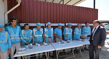 BAŞKAN DR. MUSTAFA ÇÖL’DEN TEMİZLİK İŞLERİ MÜDÜRLÜĞÜNE ZİYARET