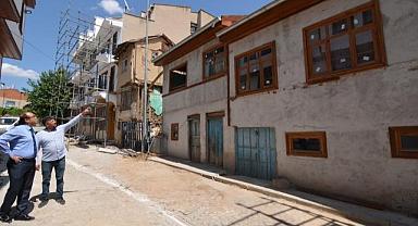 BAŞKAN DR. MUSTAFA ÇÖL HİSAR MAHALLESİ SOKAK SAĞLIKLAŞTIRMA PROJESİNİ İNCELEDİ