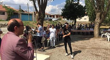 BAŞKAN DR. MUSTAFA ÇÖL SELÇİK KÖYÜNDE AŞURE ETKİNLİĞİNE KATILDI