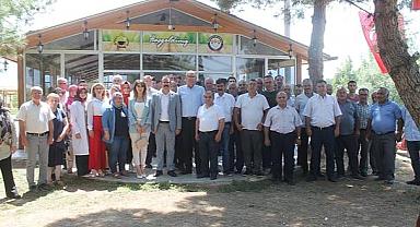  Başmakçı Belediye Başkanlığından Kaymakam Ateş'e veda yemeği