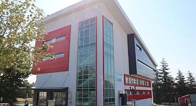 Emirdağ Gençlik Merkezi'ne Son Dokunuşlar Yapılıyor