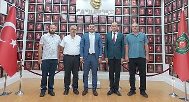 ‘Her nerede olursak olalım, başımızın tacısınız’