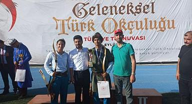 Gönüllü gençlik lideri okçulukta birinci oldu 