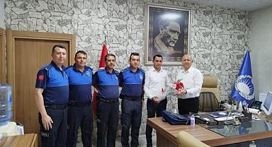 Hakan Temizsoy zabıta haftası dolayısıyla zabıta müdürlüğünü ziyaret etti. 