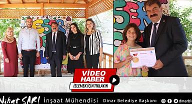 Nihat Sarı, Minik Eller tarafından hazırlanan resim sergisinin açılışına katıldı