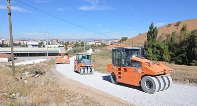 SANDIKLI İLÇESİNDE YOL YAPIM ÇALIŞMALARI BAŞLADI