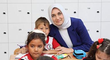 Vali Yiğitbaşı İlk Ders Zili Heyecanına Ortak Oldu