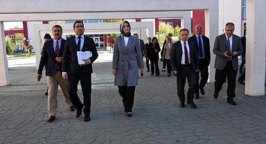 Afyonkarahisar Valisi Doç. Dr. Kübra Güran Yiğitbaşı’dan AKÜ’ye Ziyaret