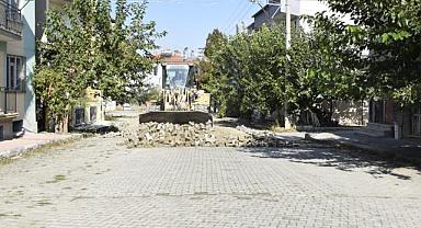 Çay’da Vakıf Mahallesi Yol Yenileme Çalışmaları Yapıldı