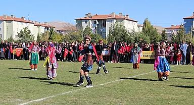 Dinar'da 29 Ekim Cumhuriyet Bayramı Coşkuyla kutlandı