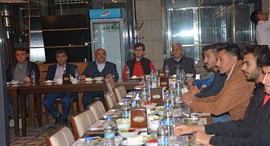İscehisarspor Yönetimi Sporcuları ile Yemekte bir araya geldi.