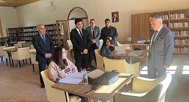 KAYMAKAM DURU HALK KÜTÜPHANESİNİ ZİYARET ETTİ