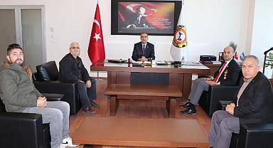 KUMARTAŞLI VE BERABERİNDEKİLERDEN TEBRİK ZİYARETİ