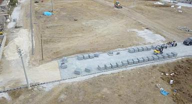 ŞUHUT’ da Kilit Parke Taş Döşemeleri Tüm Hızıyla Sürüyor