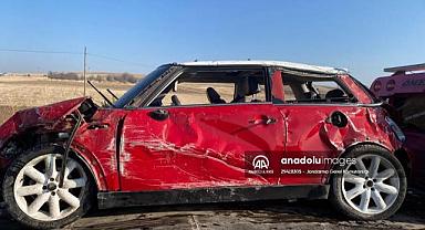 Afyonkarahisar'da devrilen otomobildeki 1 kişi öldü, 1 kişi yaralandı