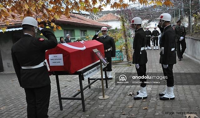 Afyonkarahisar'da vefat eden Kıbrıs gazisinin cenazesi toprağa verildi