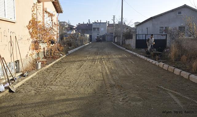 Çay İlçesinde Yol Çalışmaları Devam Ediyor