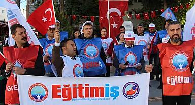 Dinar'da Öğretmenler 1 Günlüğüne İş Bıraktı