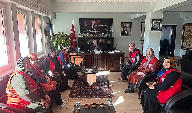 Dinar Kızılay Şubesinden Kaymakam Kemal Duru'ya Ziyaret