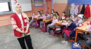 FATİH İLKOKULU ÖĞRENCİLERİ’NE KIZILAY SEMİNERİ VERİLDİ