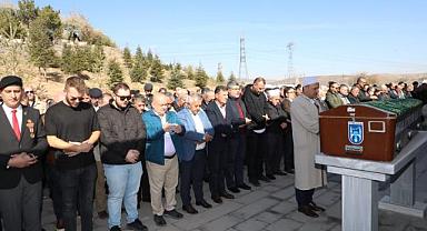 Garnizon Komutanı Tuğg.Osman ALP in Babası Ali ALP, Dualar ile son yolculuğa uğurlandı..