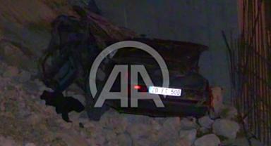 Otomobilin inşaat alanına düşmesi sonucu 4 kişi öldü