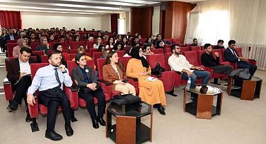 Üniversite Öğrencileri İle Söyleşi Yapıldı
