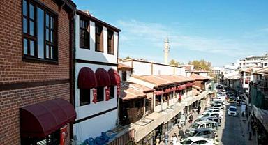 	UZUN ÇARŞI TARİHİ KİMLİĞİNE KAVUŞUYOR