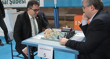 Yeşilay'ın satranç turnuvasına büyük ilgi