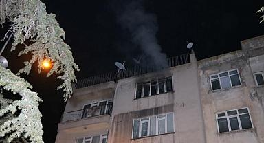 Afyonkarahisar'da bir evde çıkan yangın hasara neden oldu