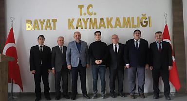  Afyonkarahisar Gençlik ve Spor İl Müdürü İsmail Hakkı Kasapoğlu, Bayat ilçesinde ziyaretlerde bulundu